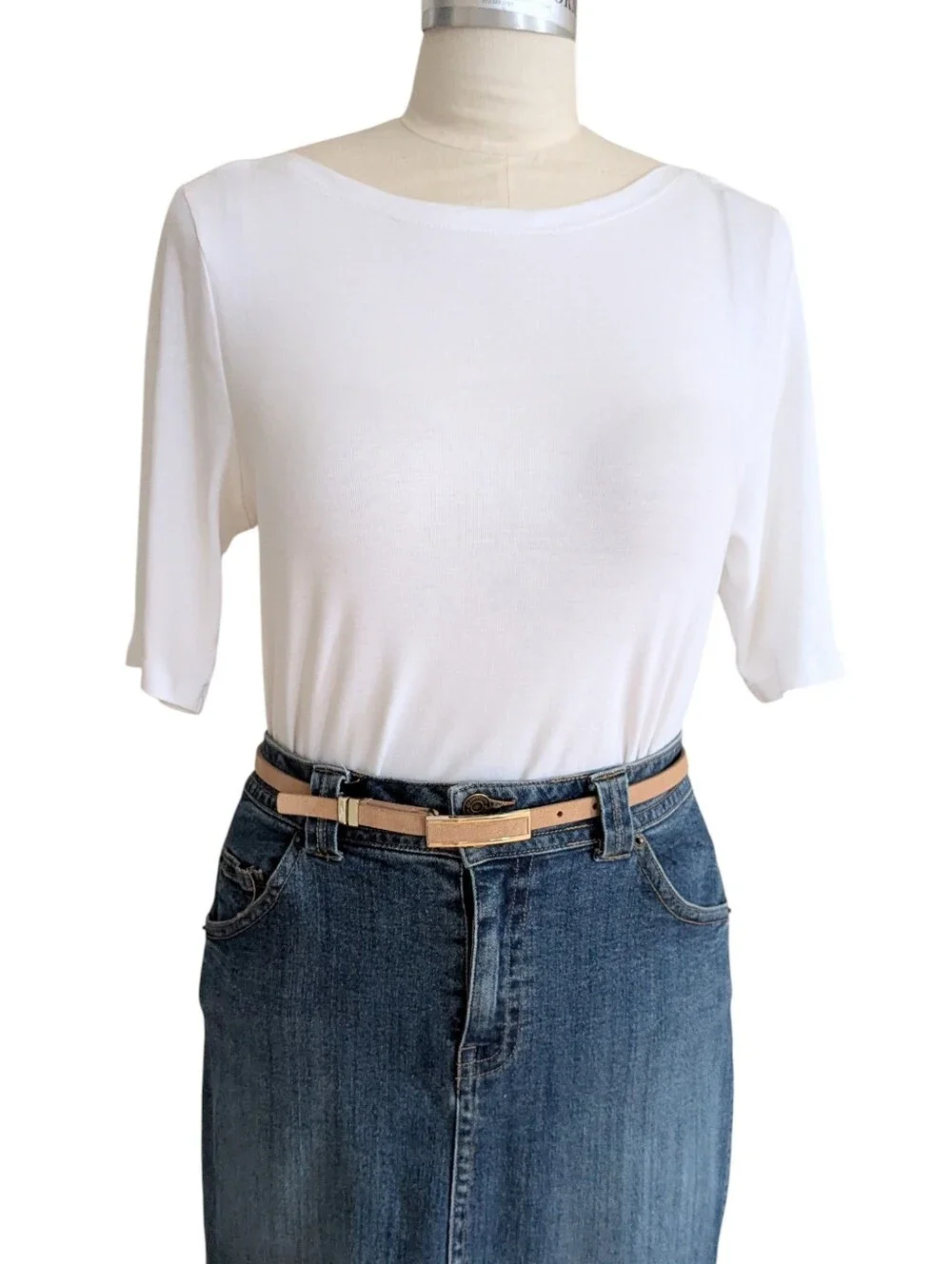 White House Black Market Hip Fit Skinny Suede Belt Size Small